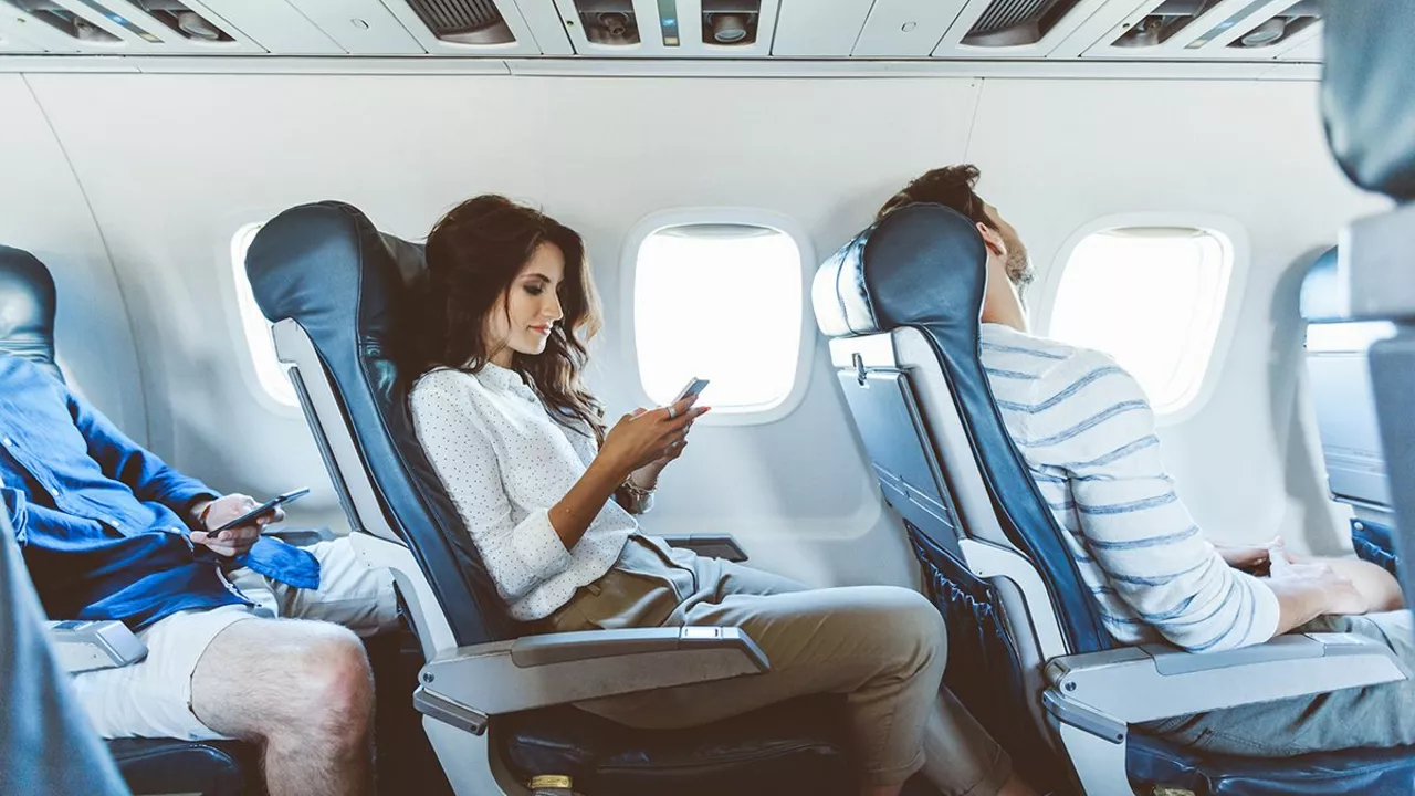How to Choose the Right Seat to Minimize Travel Sickness
